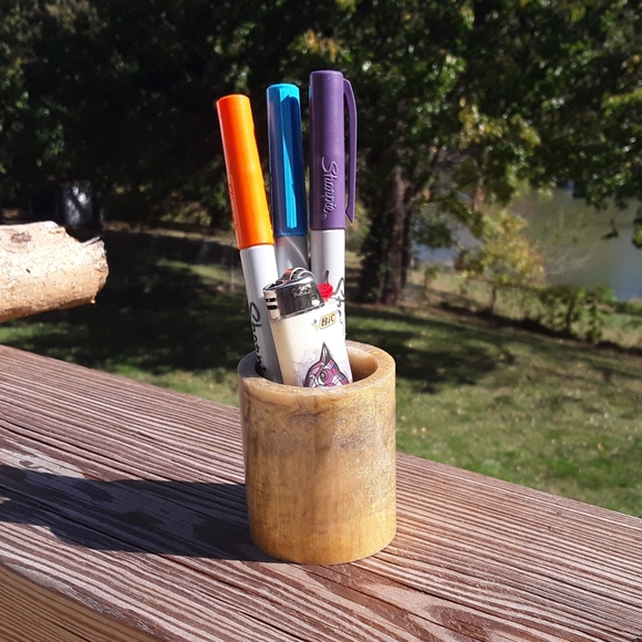 ✨SOLD✨Handmade Gold Epoxy Resin Holder - Picture 8 of 14